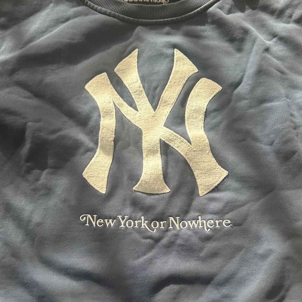 New Era Gray Yankees Sweatshirt
